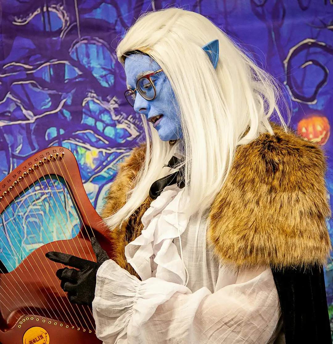 D&D Off The Table dungeons and dragons blog dice hedron elf cosplay girl blue face guy blue face elf cosplay