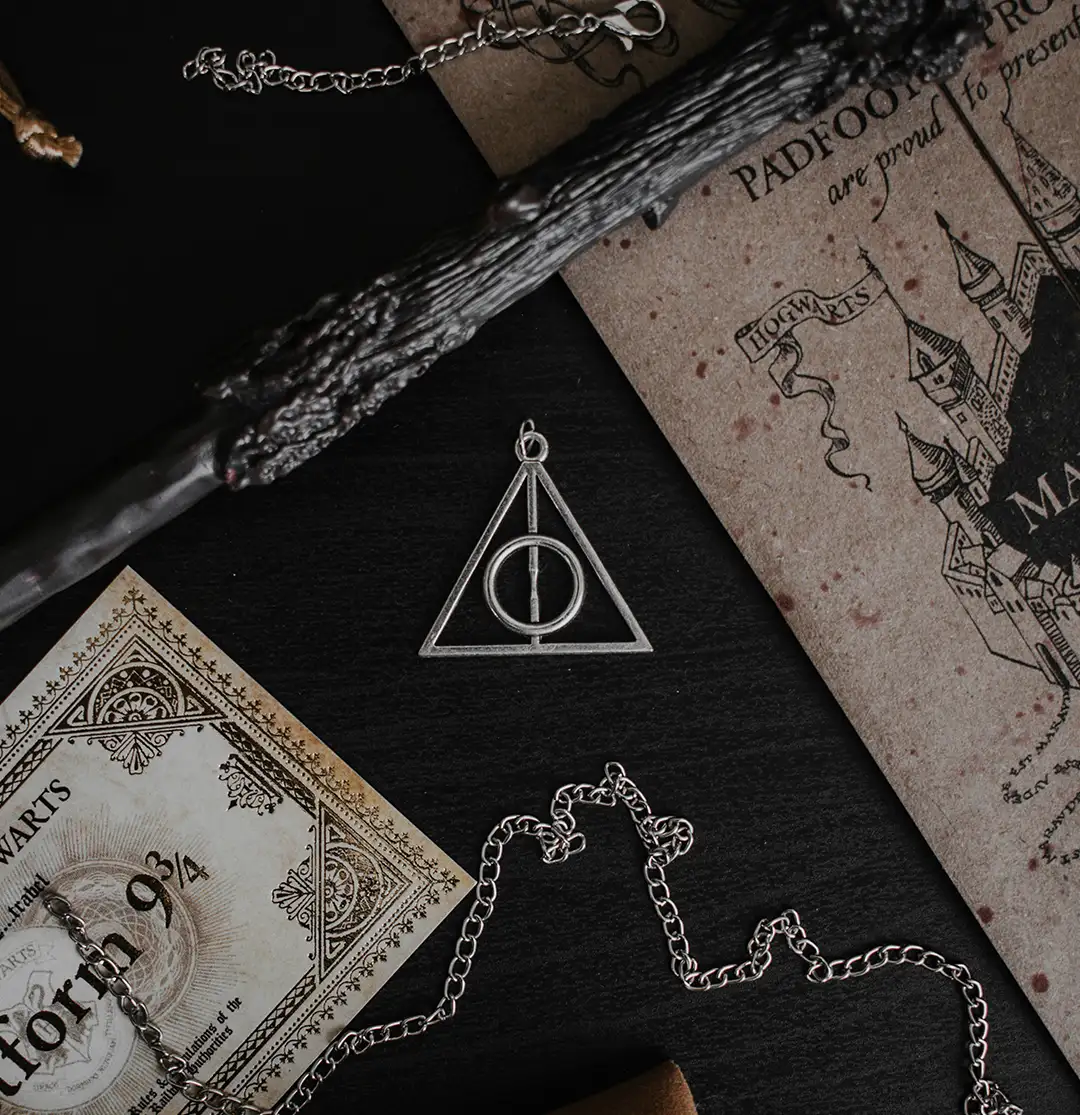 How To Choose Your Faith And Allignment In D&D dungeons and dragons blog dice hedron aminous crest symbol dungeons and dragon faith allignment